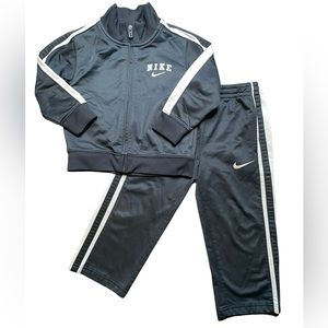 Nike 2 Piece Track Suit Jacket & Pants Jumpsuit Set Boys Size 2T